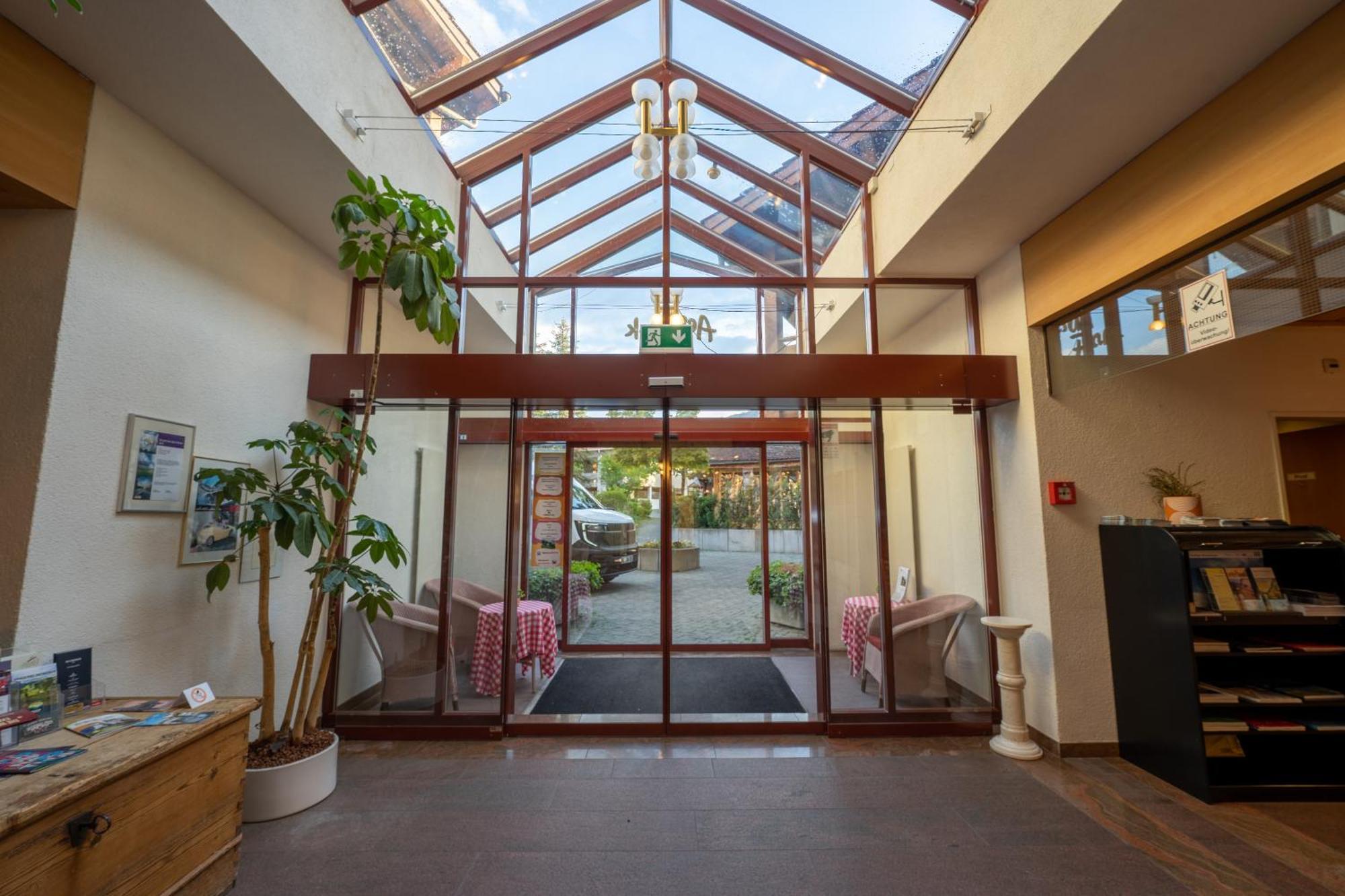 Hotel Aeschipark Aeschi Bei Spiez Экстерьер фото
